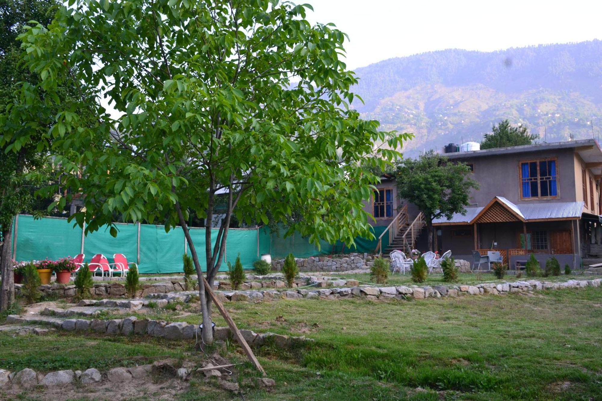 West End Lodges Neelum Exterior foto