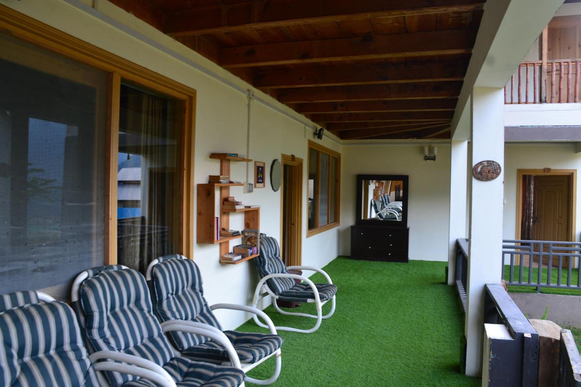 West End Lodges Neelum Exterior foto