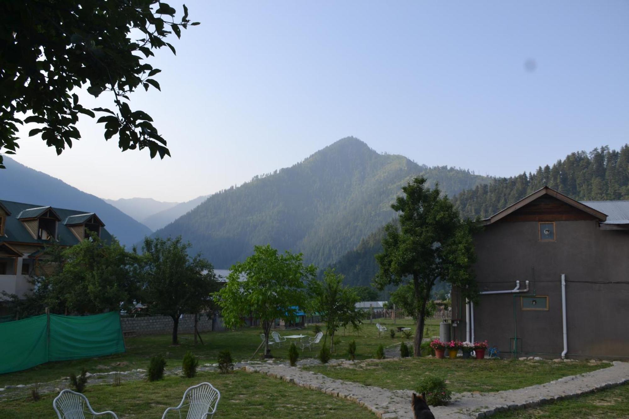 West End Lodges Neelum Exterior foto