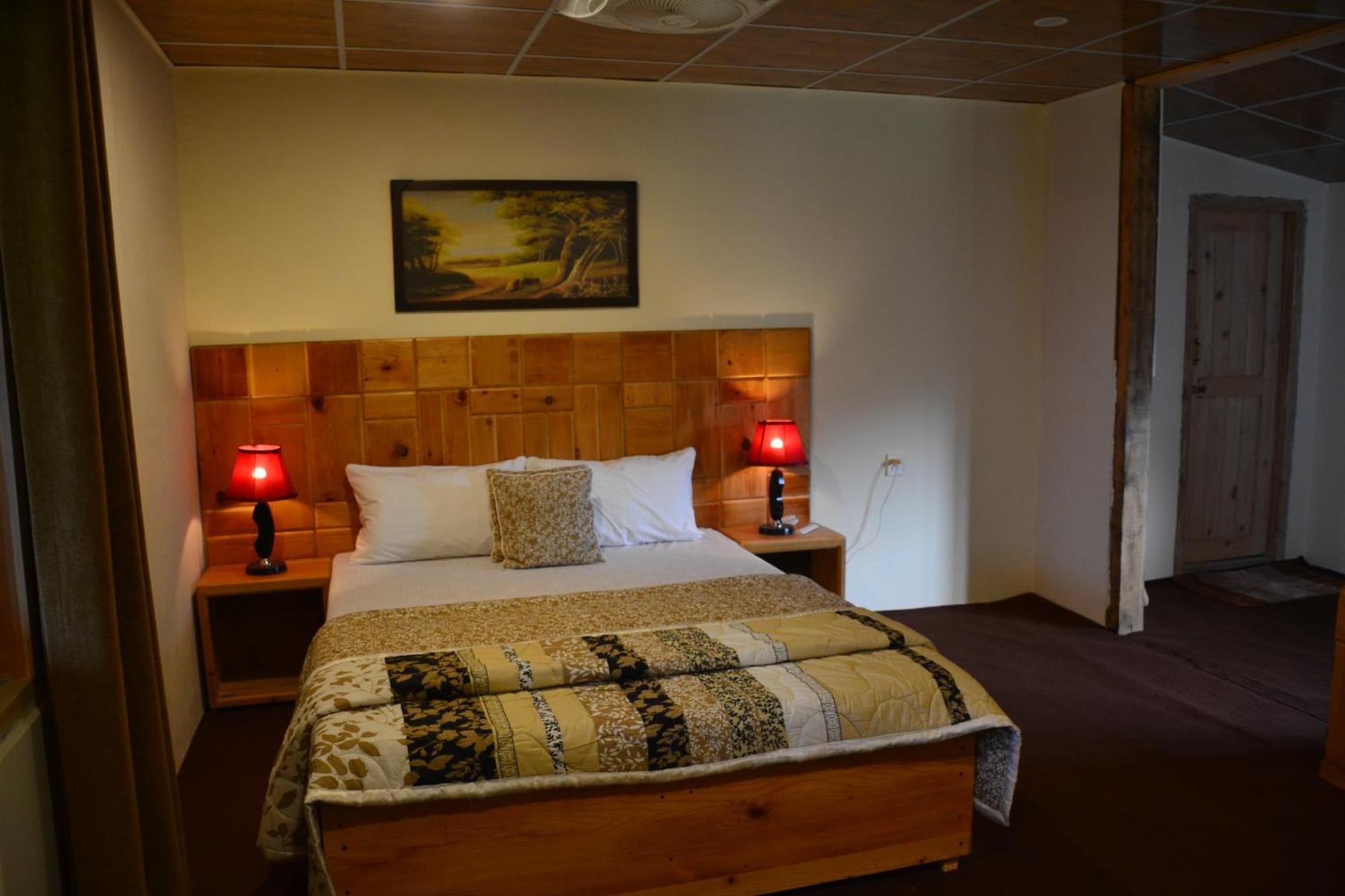 West End Lodges Neelum Exterior foto