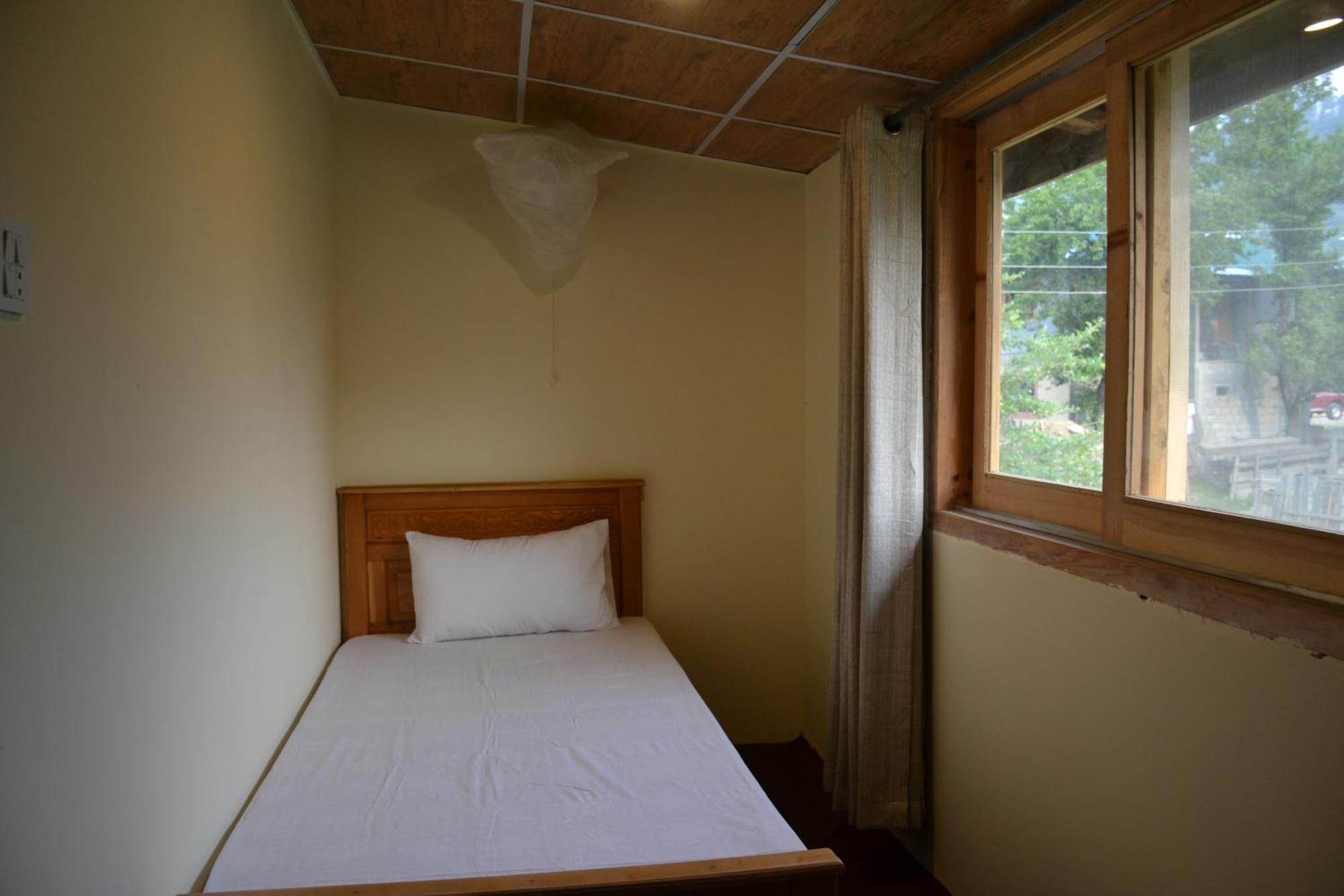 West End Lodges Neelum Exterior foto